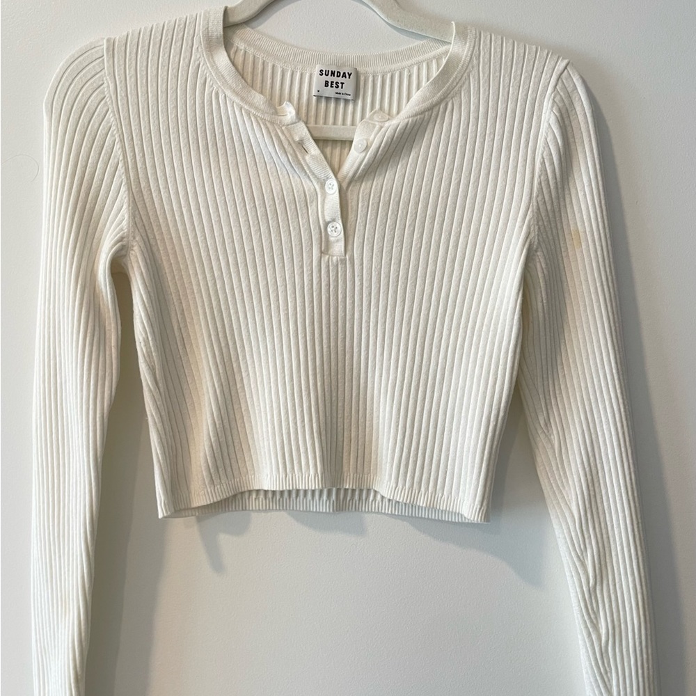 Aritzia Sunday Best Ribbed Long-Sleeve Cropped Henley T-Shirt